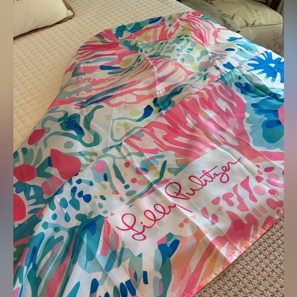 Lilly Pulitzer Tropical Floral Shower Curtain ( 66 W x 62 L) - Picture 2 of 4